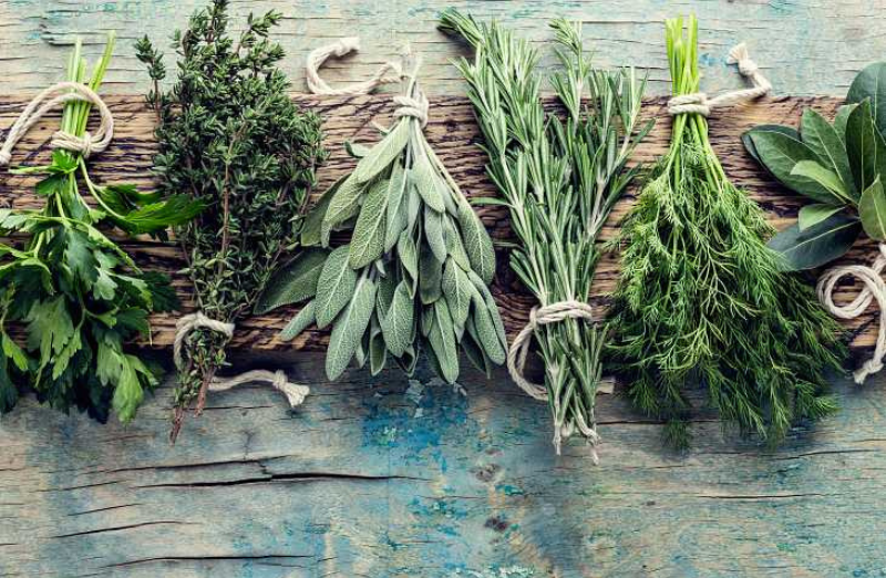 Sale profumato con erbe aromatiche